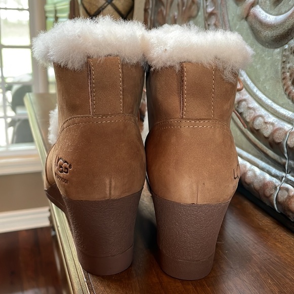 Ugg bootie - Picture 3 of 5